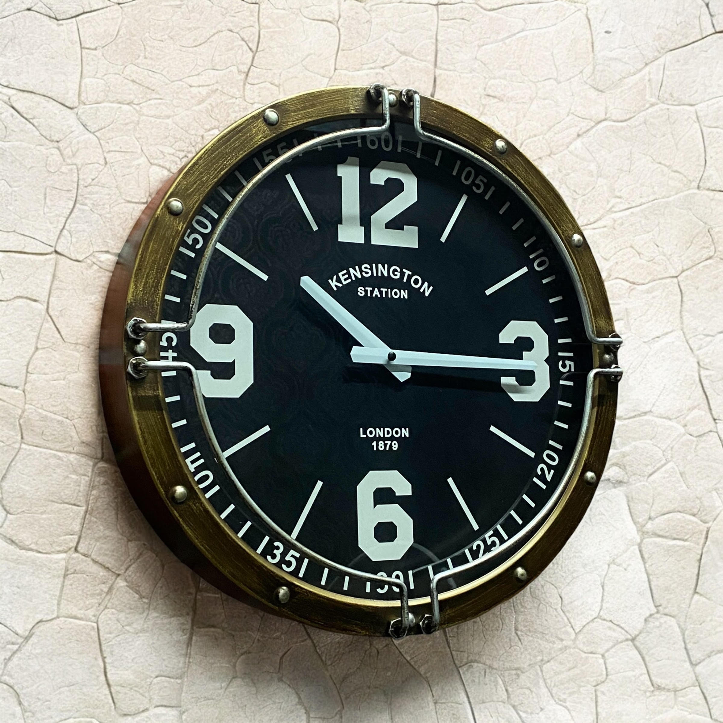 40CM WALL CLOCK - Black Clock Face - Required 1 x AA Battery