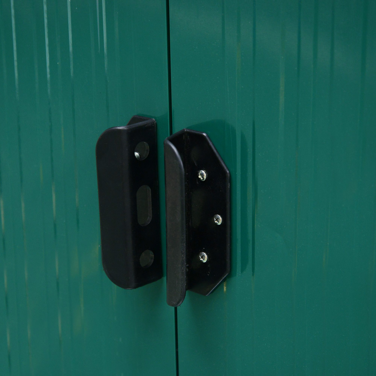 Pent Roofed Metal Shed Foundation Vent 260x133x200cm Sliding Door Green Outsunny